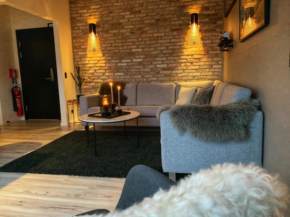 Broncks Apartment 1 - Modern 2-Bedroom In The Heart Of Tórshavn Extérieur photo