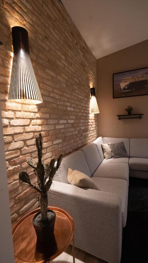 Broncks Apartment 1 - Modern 2-Bedroom In The Heart Of Tórshavn Extérieur photo